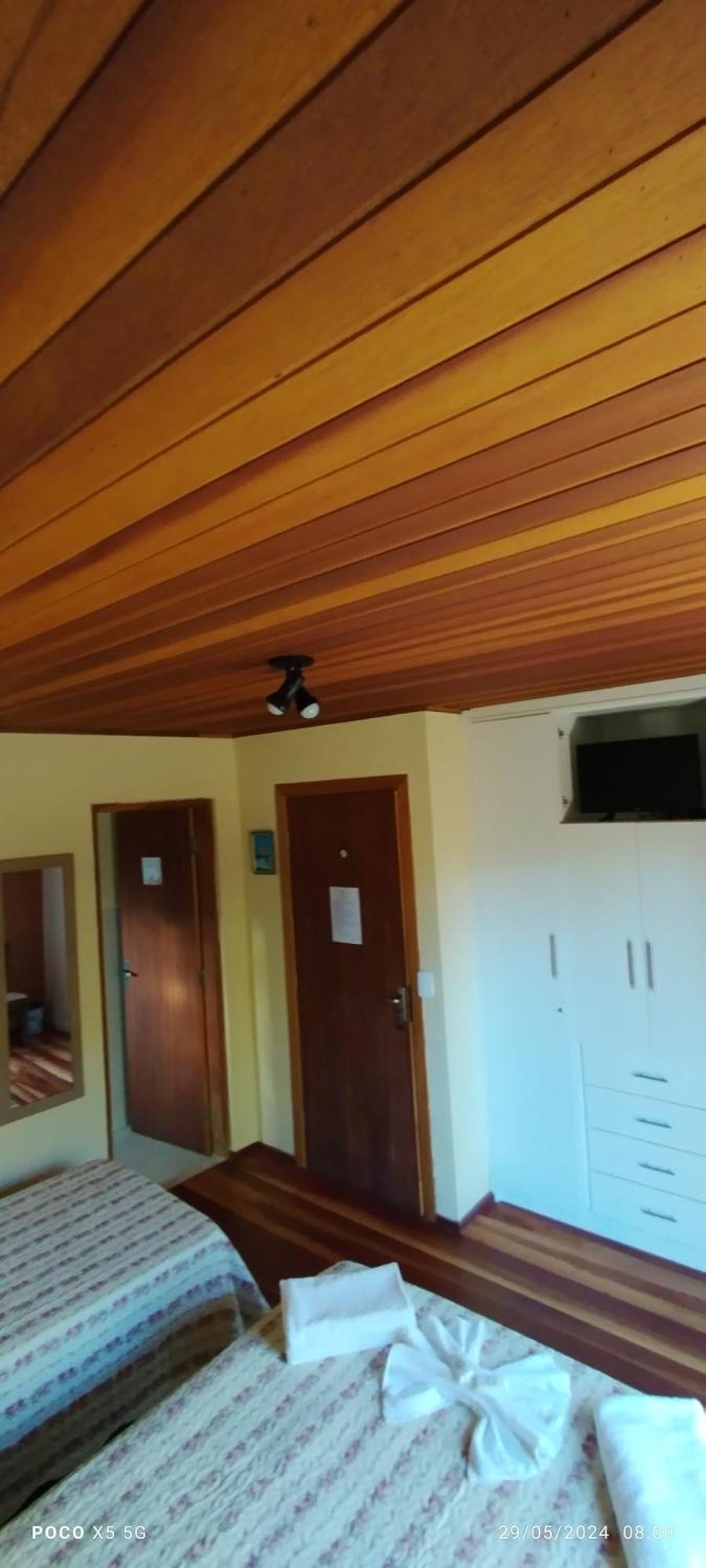 Acomodação com café da manhã  La Reserve *